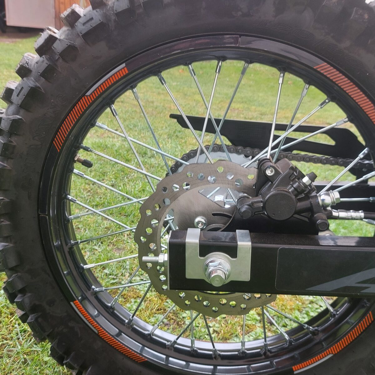 Cross ASIX XB-82 A1 250cc (21/18") – manuál, elektrický štart, 22 HP – Obrázok 40