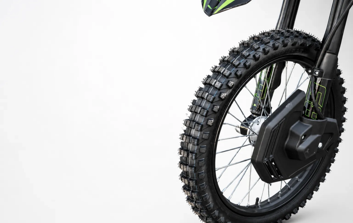 Detail prednej brzdy s krytom KXD PRO GT-125S