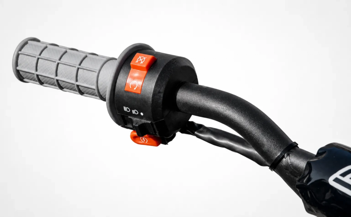 Detail riadidla KXD PRO GT-125S